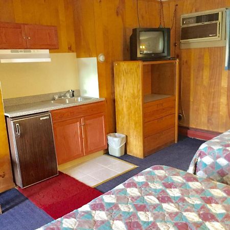 Travel Inn Westmoreland Екстер'єр фото