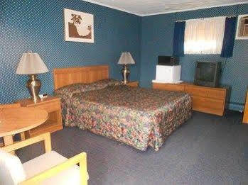 Travel Inn Westmoreland Екстер'єр фото